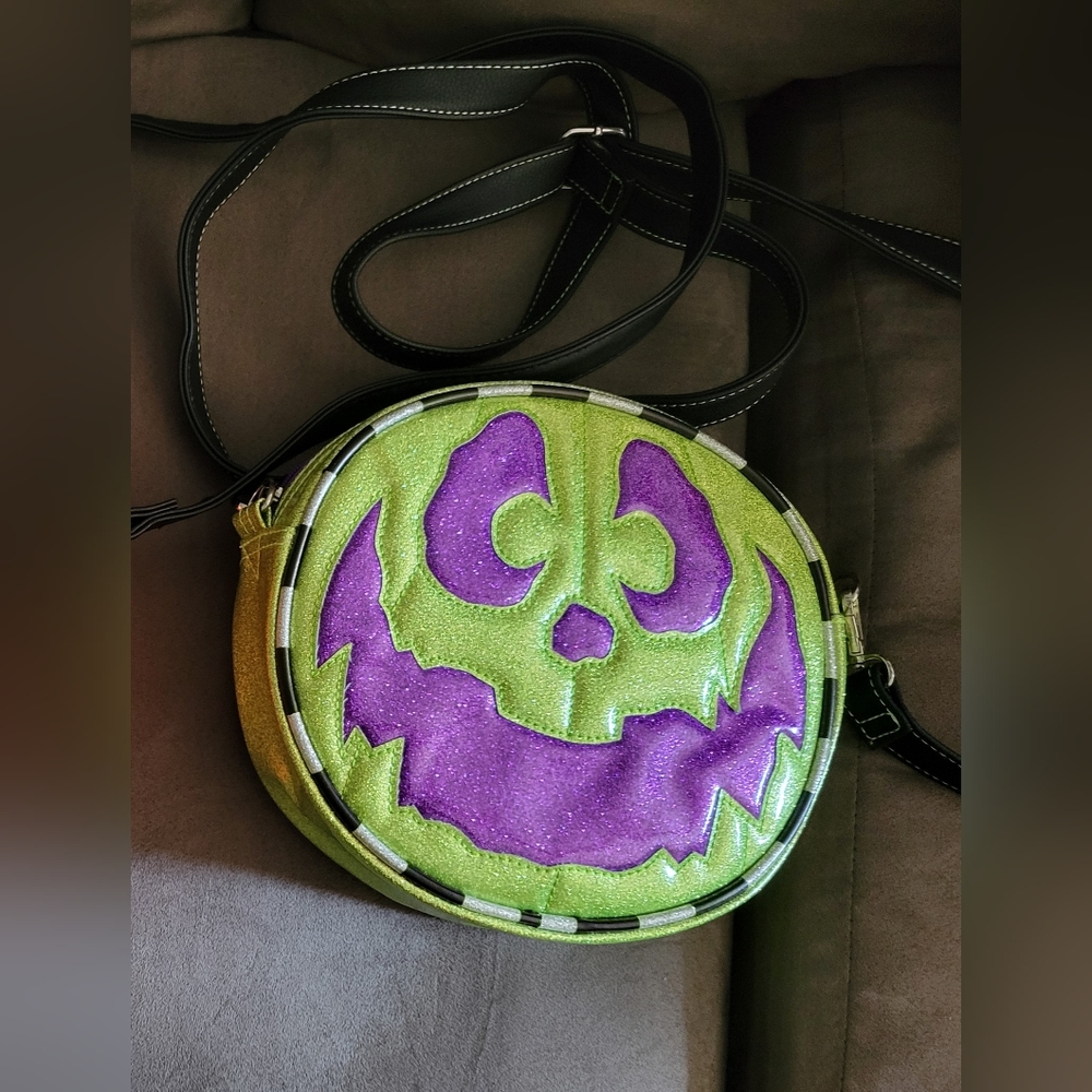 Love pain stitches x monster posse pumpkin kult bag